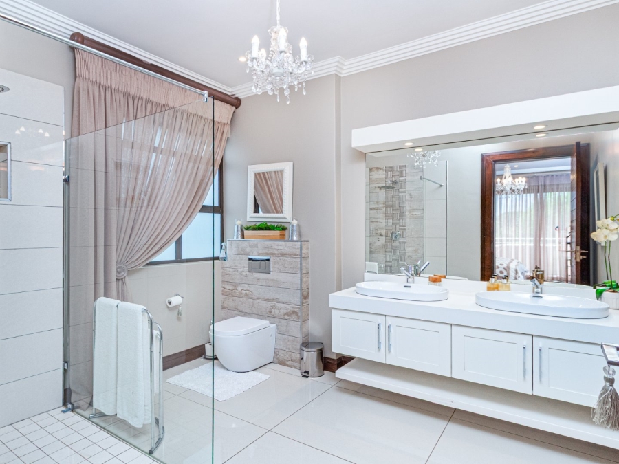 5 Bedroom Property for Sale in Pecanwood Estate North West
